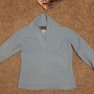 Patagonia v-neck pullover